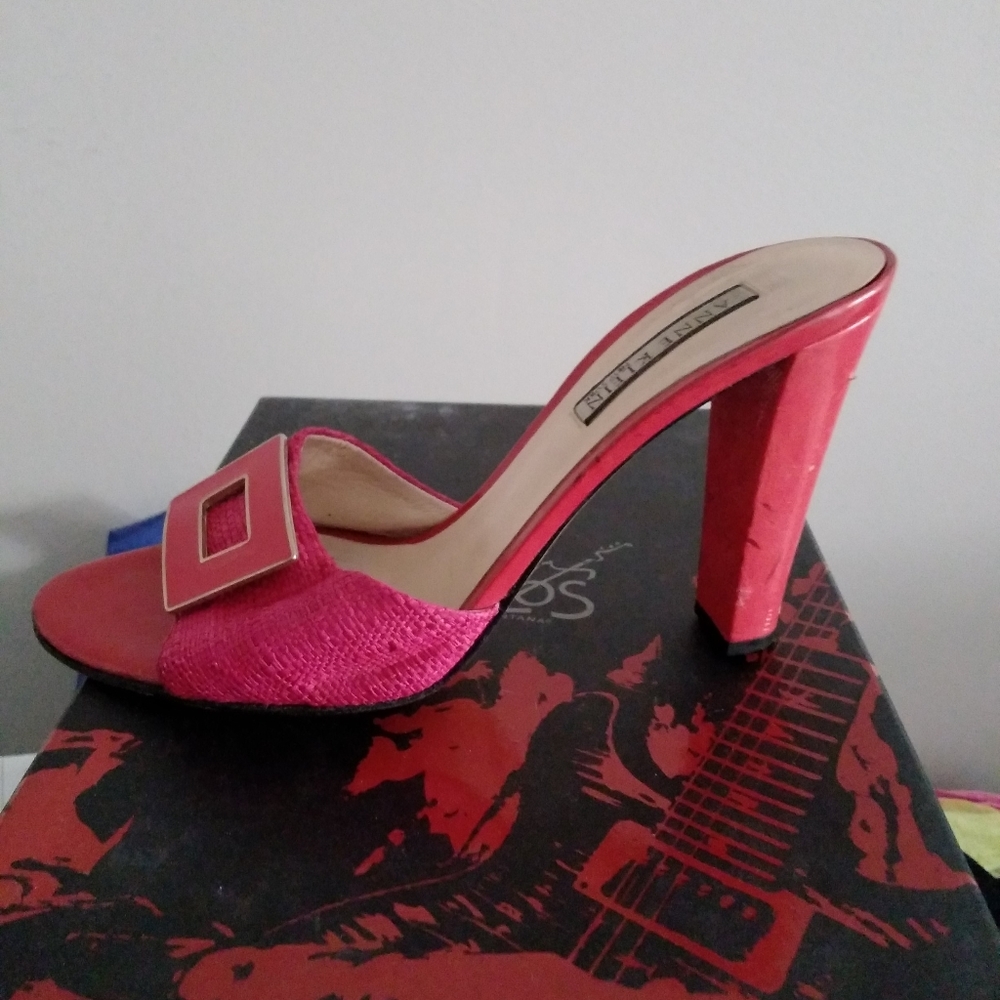 Anne Klein